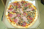 Biesiadowo Elbląg Pizza Mincho z grzybem
